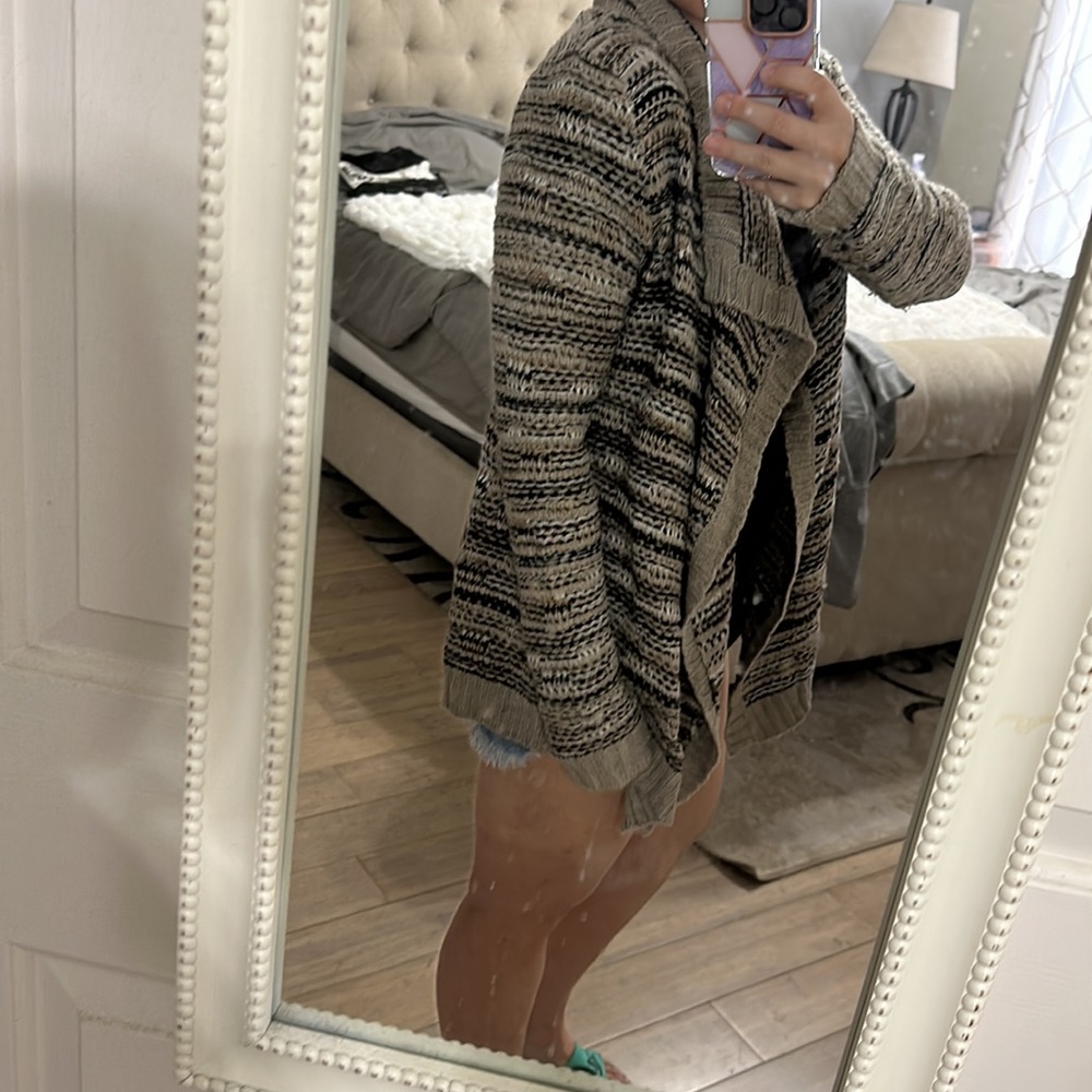 Cardigan - Picture 5 of 5